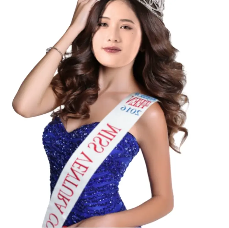 وشاح من شريط الساتان